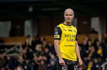Gustafsson rasar mot utebliven straff: ”Sjukt trött på domarna” - Fotboll Sthlm